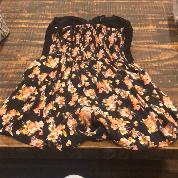 Romper - Picture 2 of 2